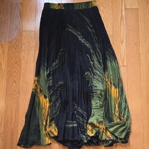 Elegant Black and Green  Accordian Pleated Skirt